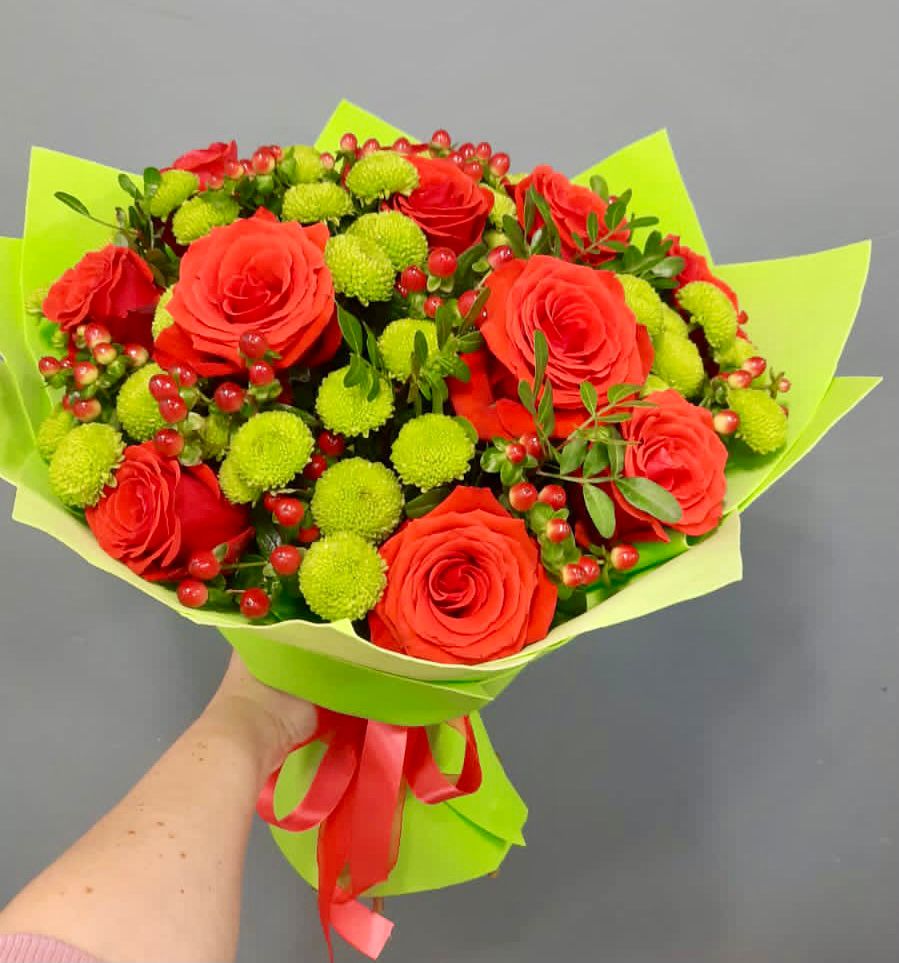 Букет цветов из: Хризантемы и Розы в Тимирязева