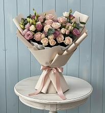Букет цветов из:  Розы и Лизиантусы в Тимирязева