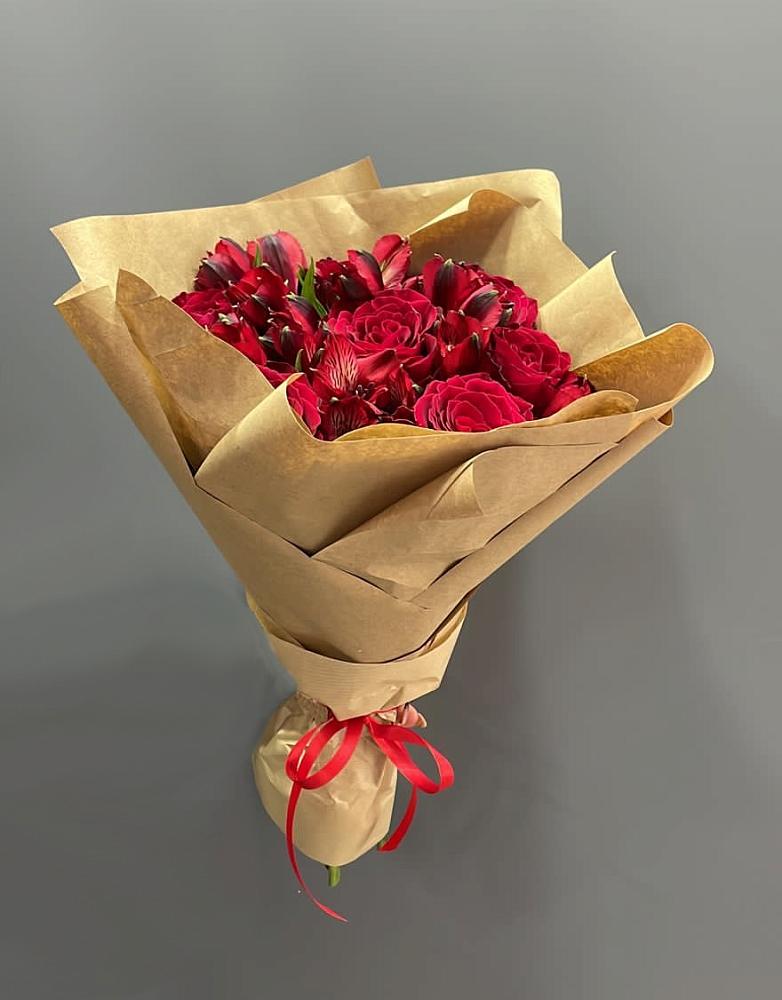 Букет цветов из: Альстромерии и Розы в Тимирязева