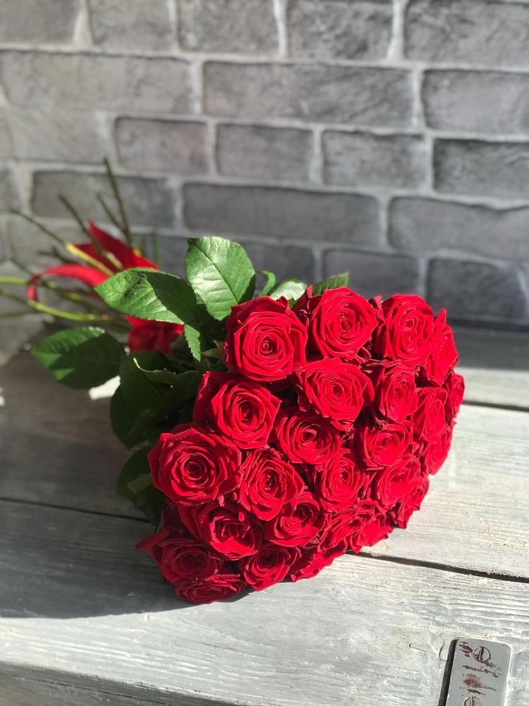 Букет Красные розы Фридом в Тимирязева
