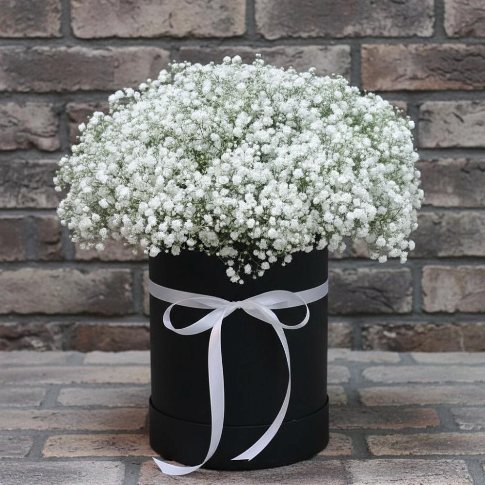 Цветочная композиция из Гипсофила в шляпной коробке в Тимирязева