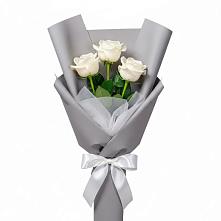 Букет 3 белые розы в Тимирязева