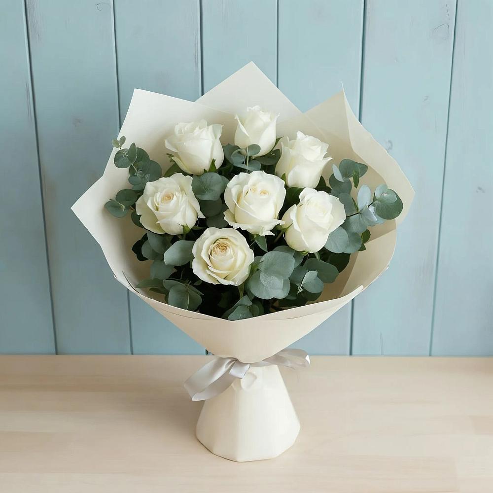 Букет Белые розы в Эвкалипте в Тимирязева