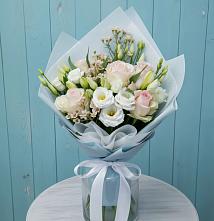 Букет цветов из:  Розы и Лизиантусы в Тимирязева