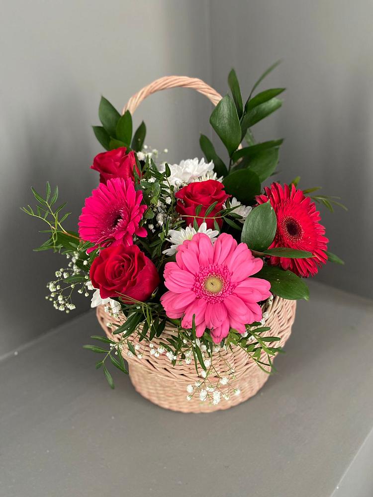 Цветочная композиция из Розы, Хризантемы и Герберы в корзине в Тимирязева
